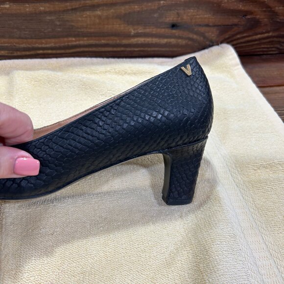 Vionic Textured Heels 7.5M - Picture 6 of 10